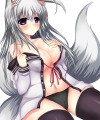 脱ぎかけ銀狐ちゃん